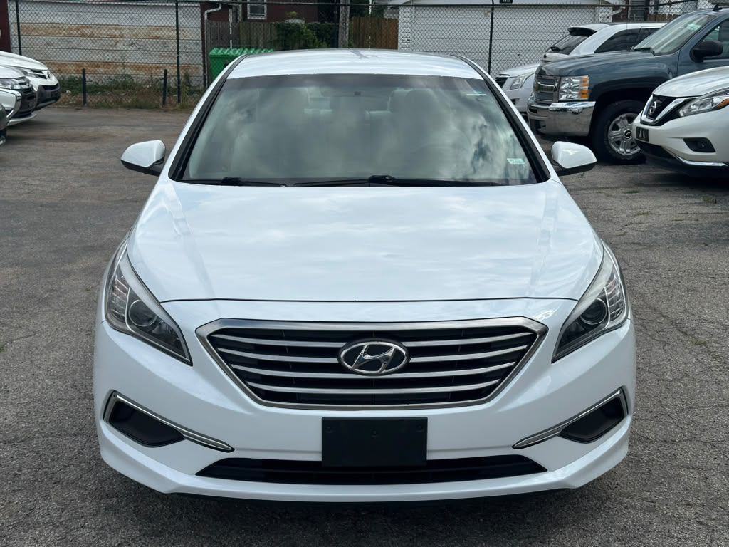 2016 Hyundai Sonata Image 2