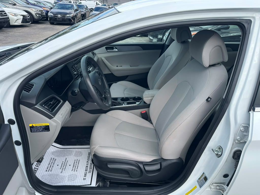 2016 Hyundai Sonata Image 10