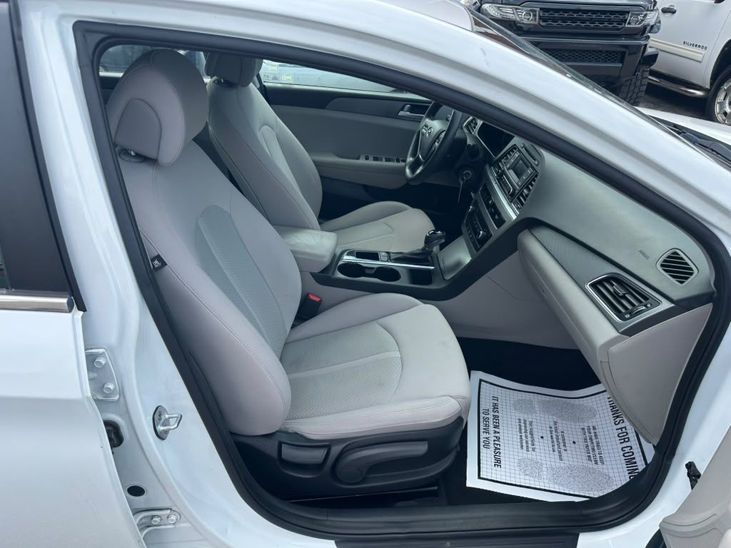 2016 Hyundai Sonata Image 12