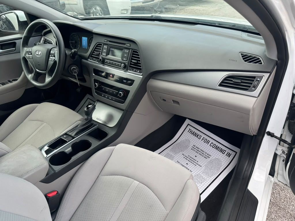 2016 Hyundai Sonata Image 13