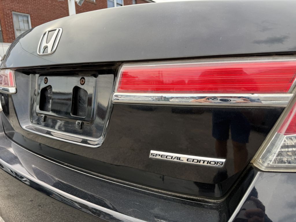2012 Honda Accord Image 11