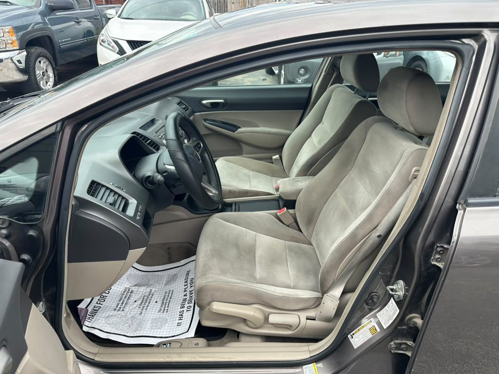 2010 Honda Civic Image 10