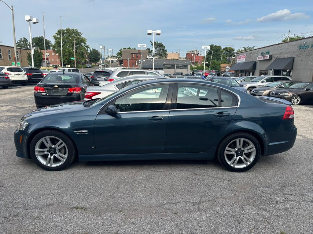 2009 Pontiac G8 Image 5