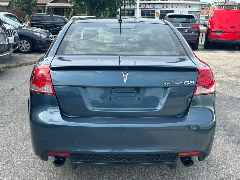 2009 Pontiac G8 Image 7