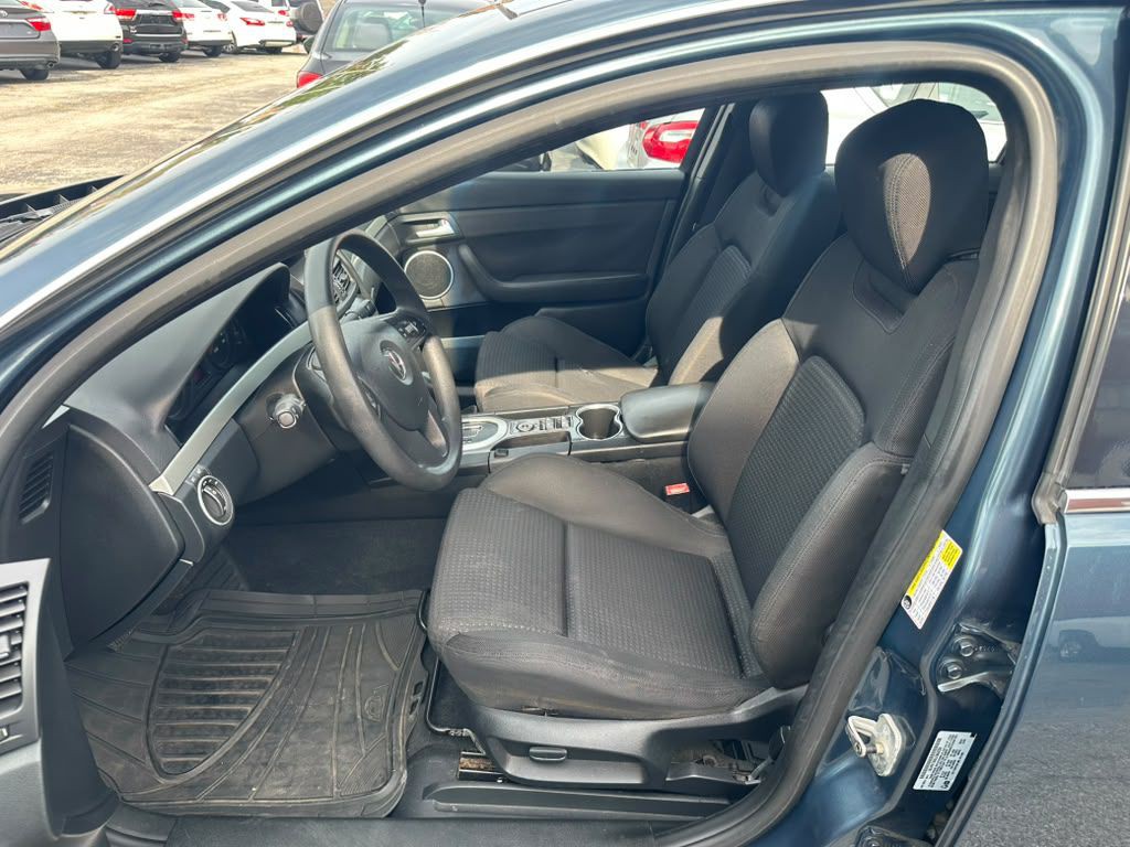 2009 Pontiac G8 Image 10