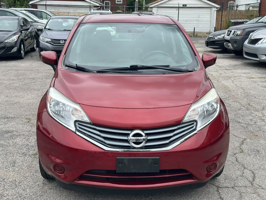 2016 Nissan Versa Image 2
