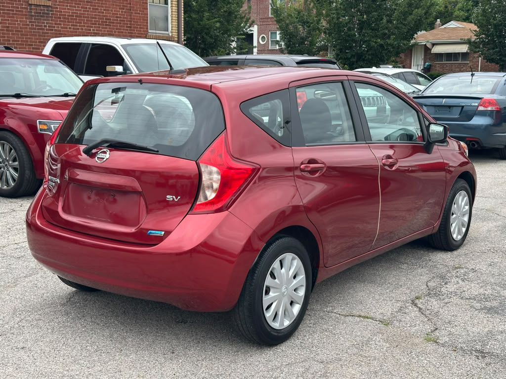 2016 Nissan Versa Image 6