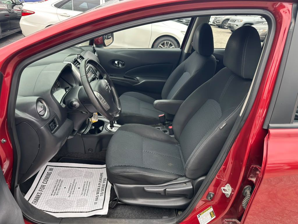 2016 Nissan Versa Image 10