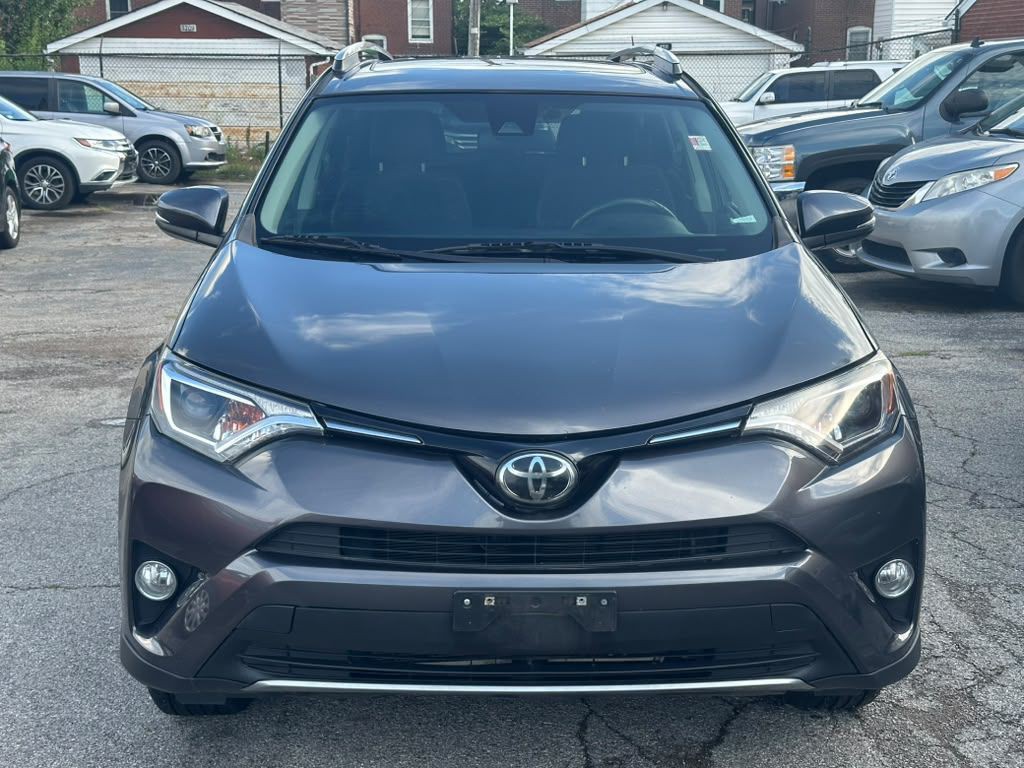 2018 Toyota Rav4 Image 2