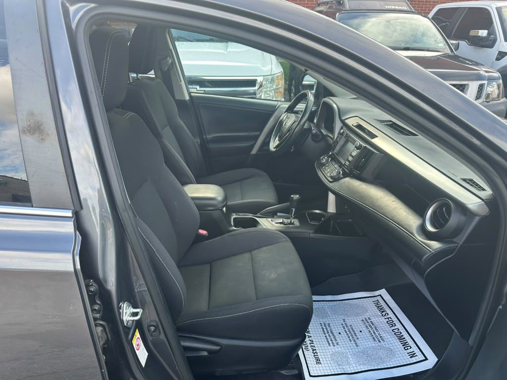 2018 Toyota Rav4 Image 12
