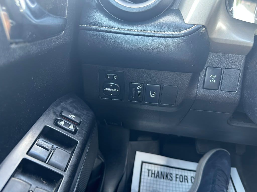 2018 Toyota Rav4 Image 19