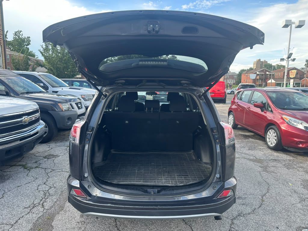2018 Toyota Rav4 Image 24