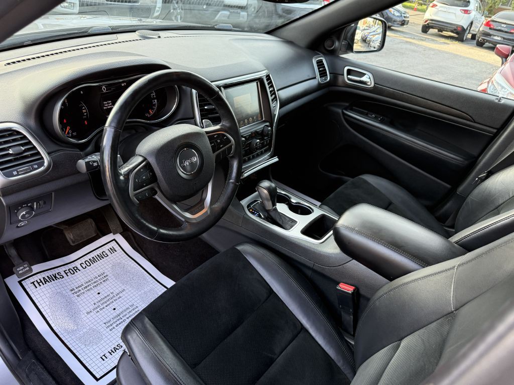 2017 Jeep Grand Cherokee Image 14