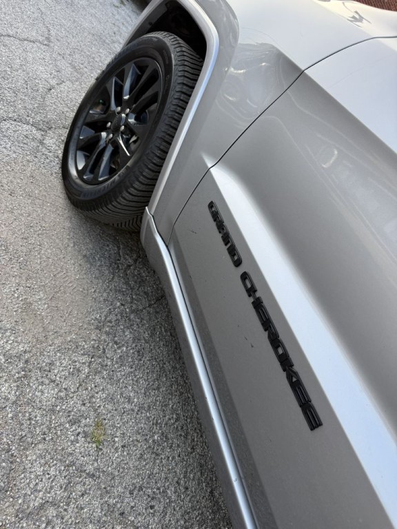 2017 Jeep Grand Cherokee Image 28