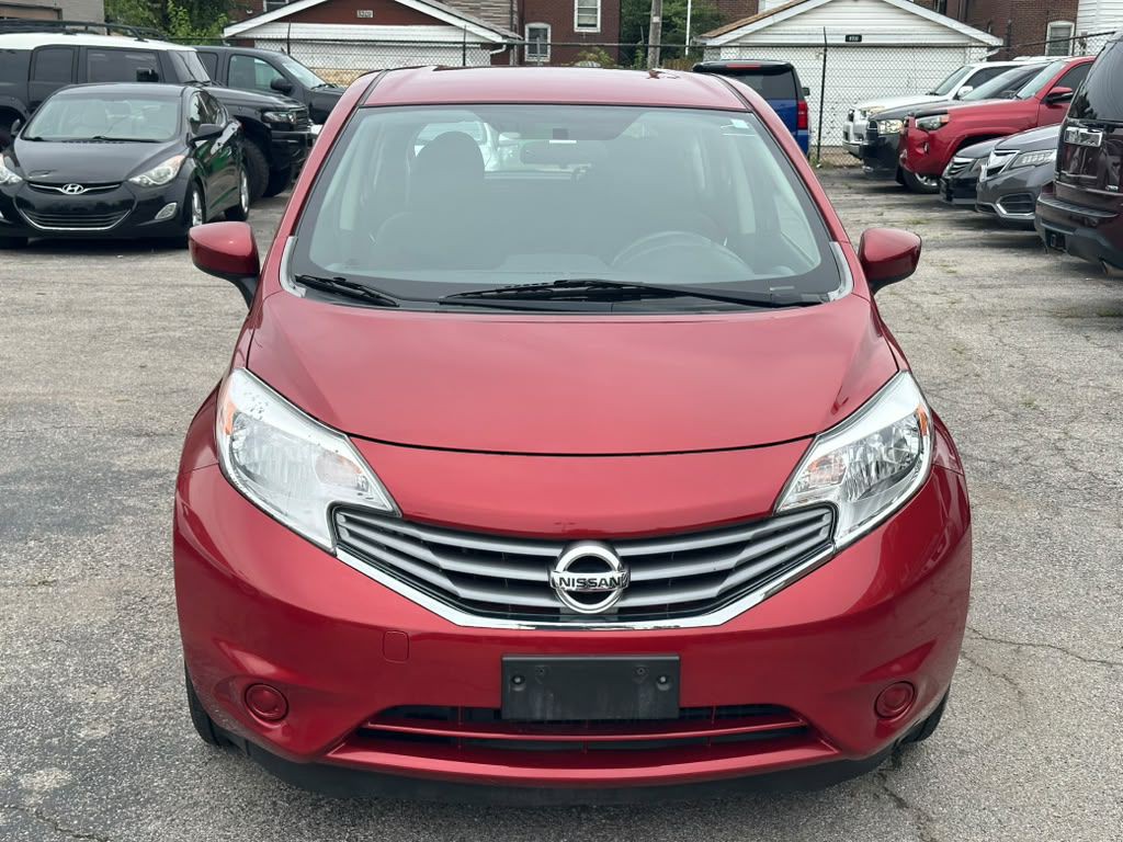 2015 Nissan Versa Image 2