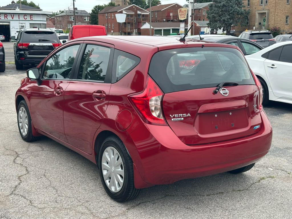 2015 Nissan Versa Image 8
