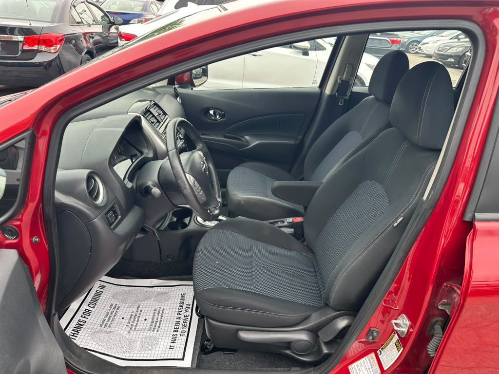2015 Nissan Versa Image 10