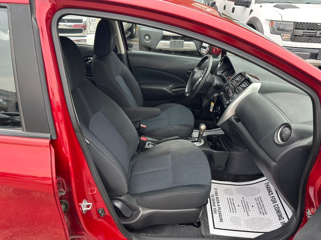 2015 Nissan Versa Image 12