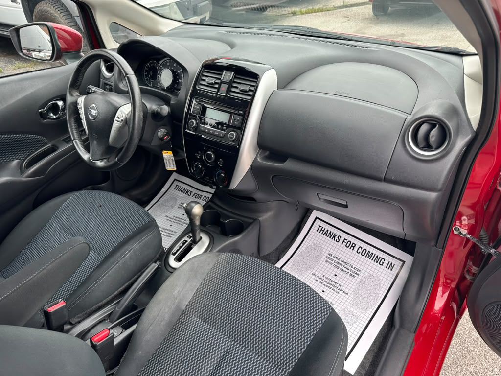2015 Nissan Versa Image 13