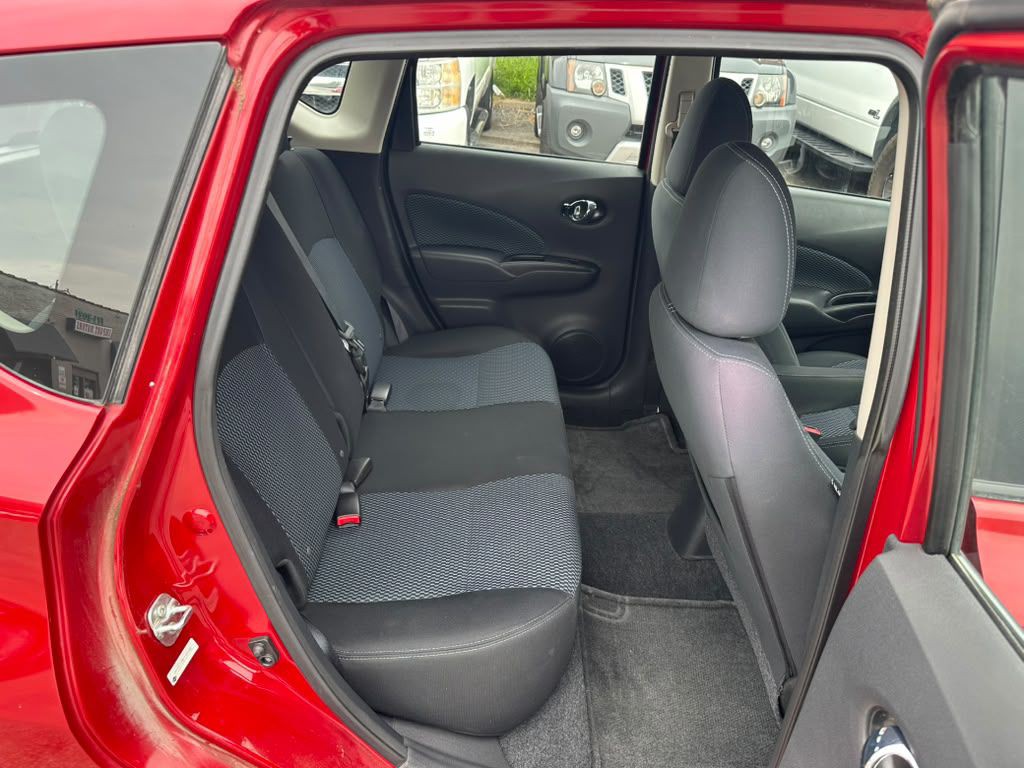 2015 Nissan Versa Image 20