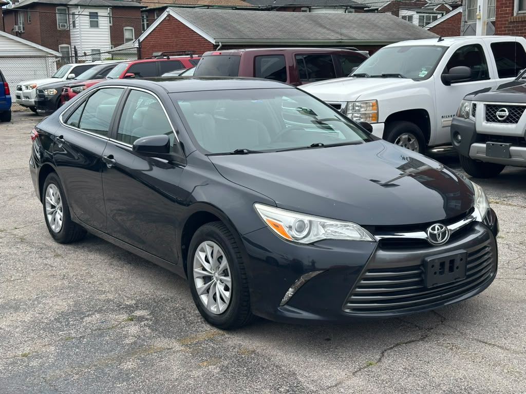 2015 Toyota Camry Image 1