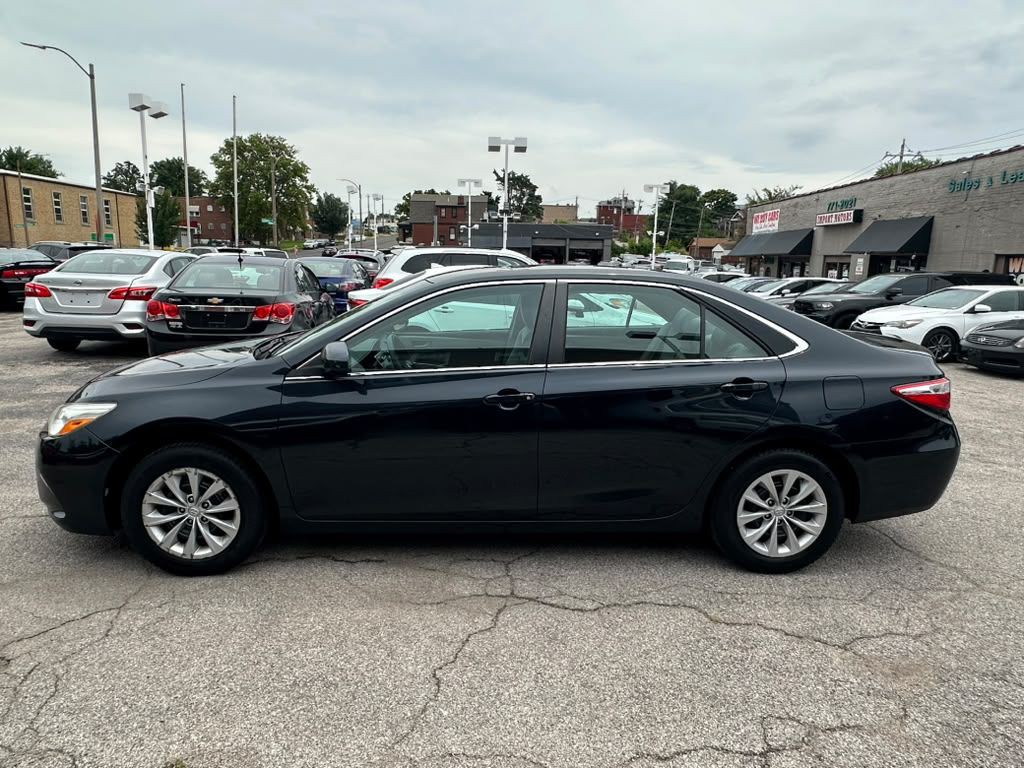 2015 Toyota Camry Image 5