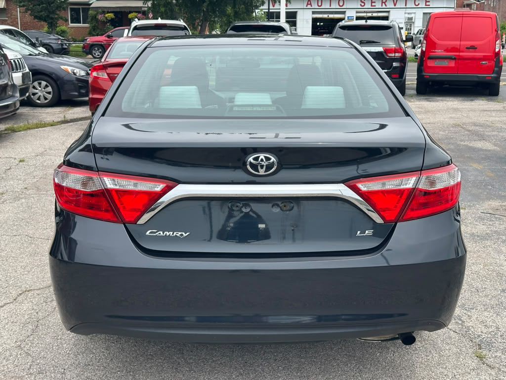 2015 Toyota Camry Image 7