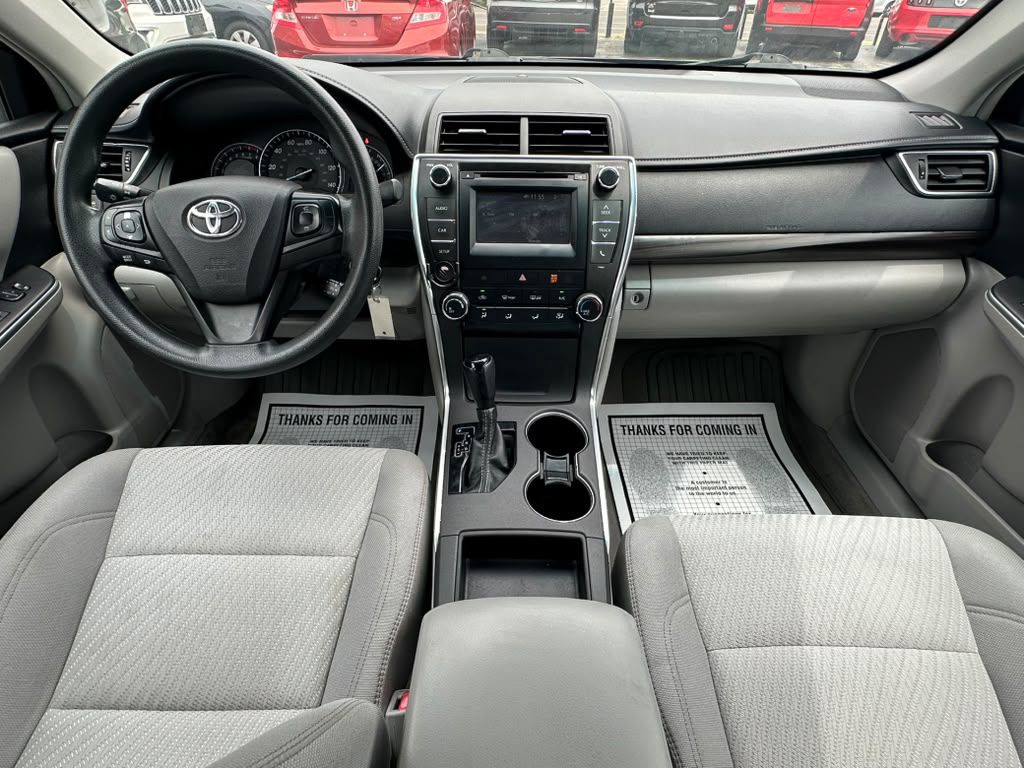 2015 Toyota Camry Image 15