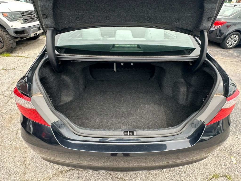 2015 Toyota Camry Image 22