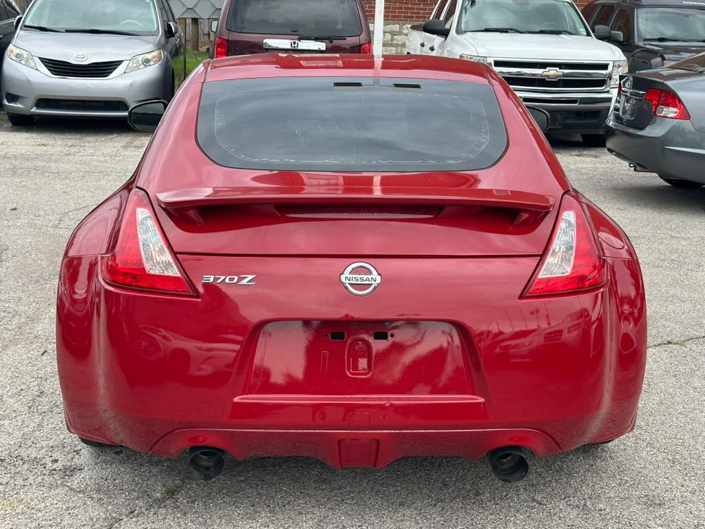 2013 Nissan 370Z Image 7