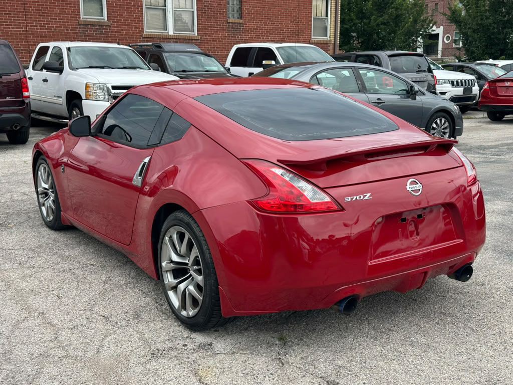 2013 Nissan 370Z Image 8