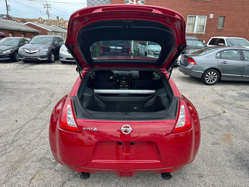 2013 Nissan 370Z Image 23