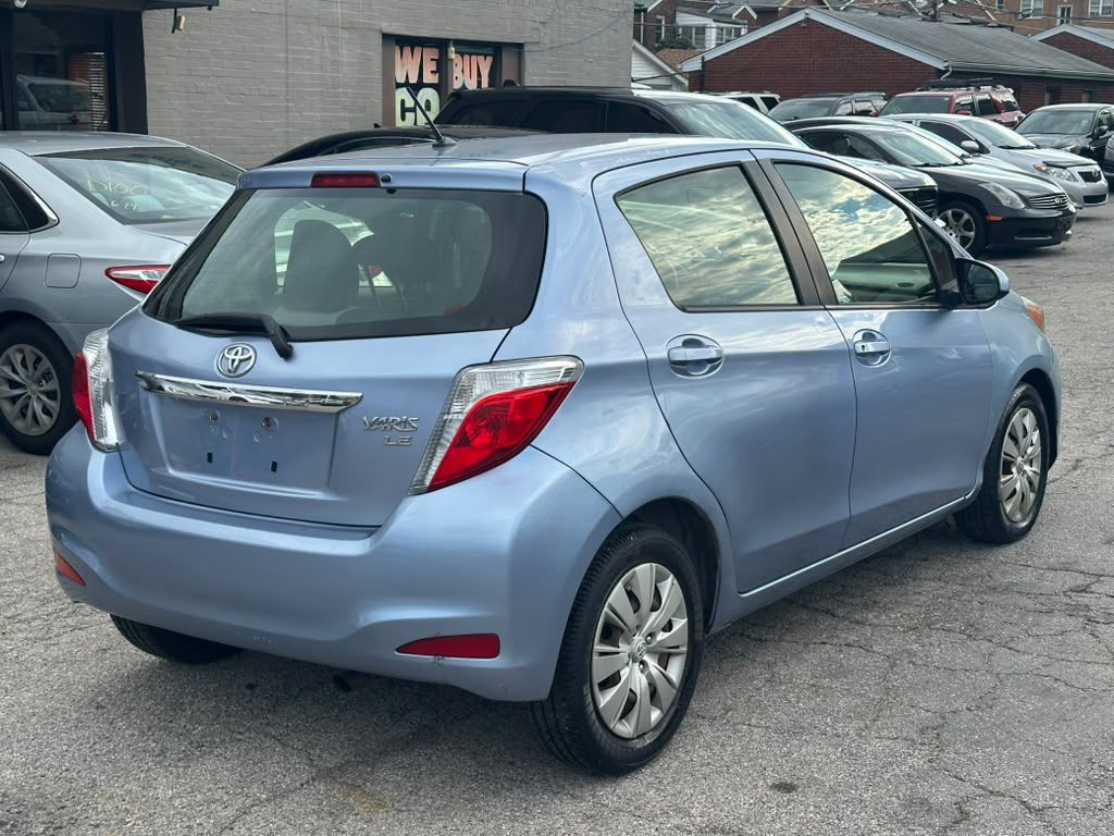 2013 Toyota Yaris Image 6