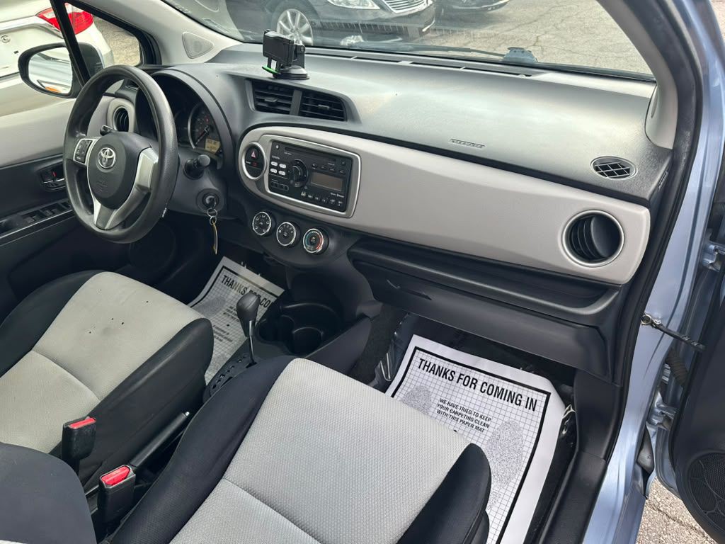 2013 Toyota Yaris Image 14