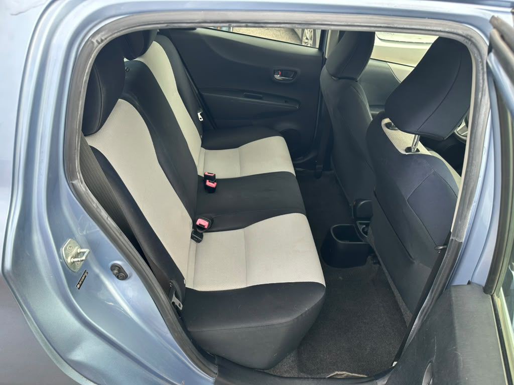 2013 Toyota Yaris Image 20
