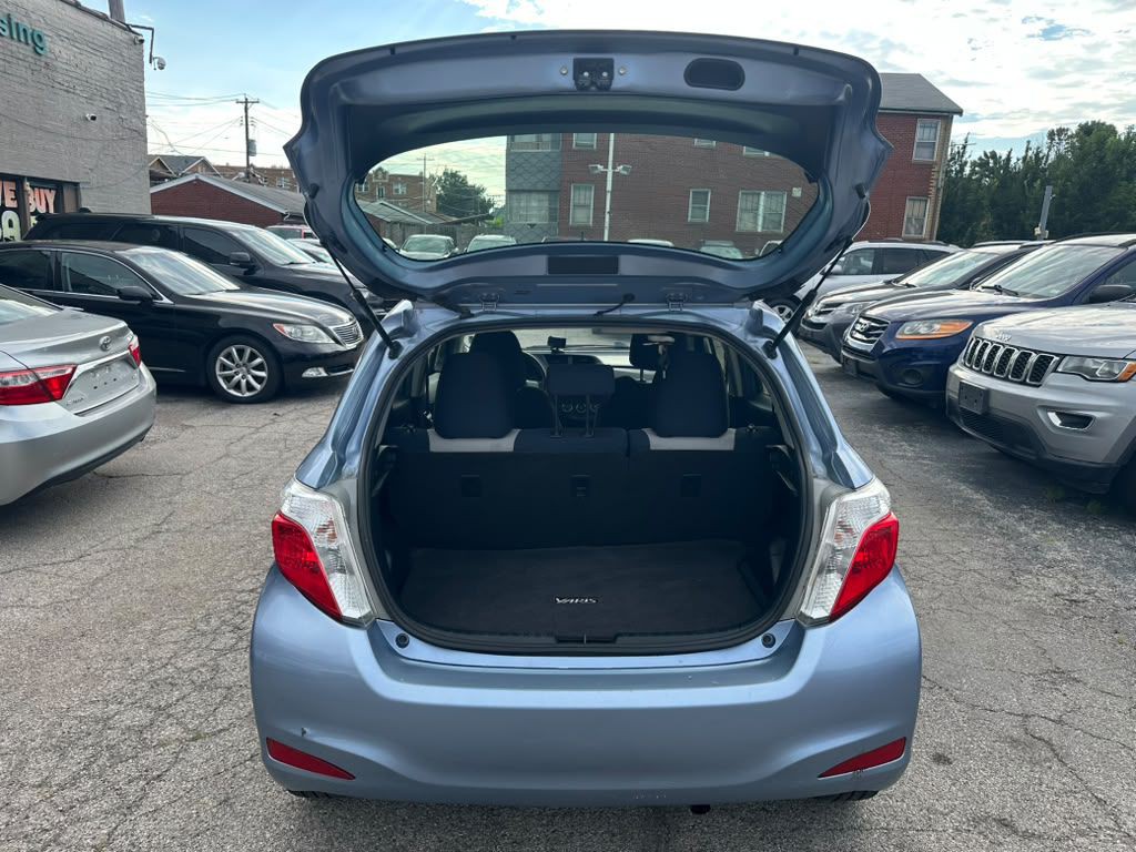 2013 Toyota Yaris Image 23