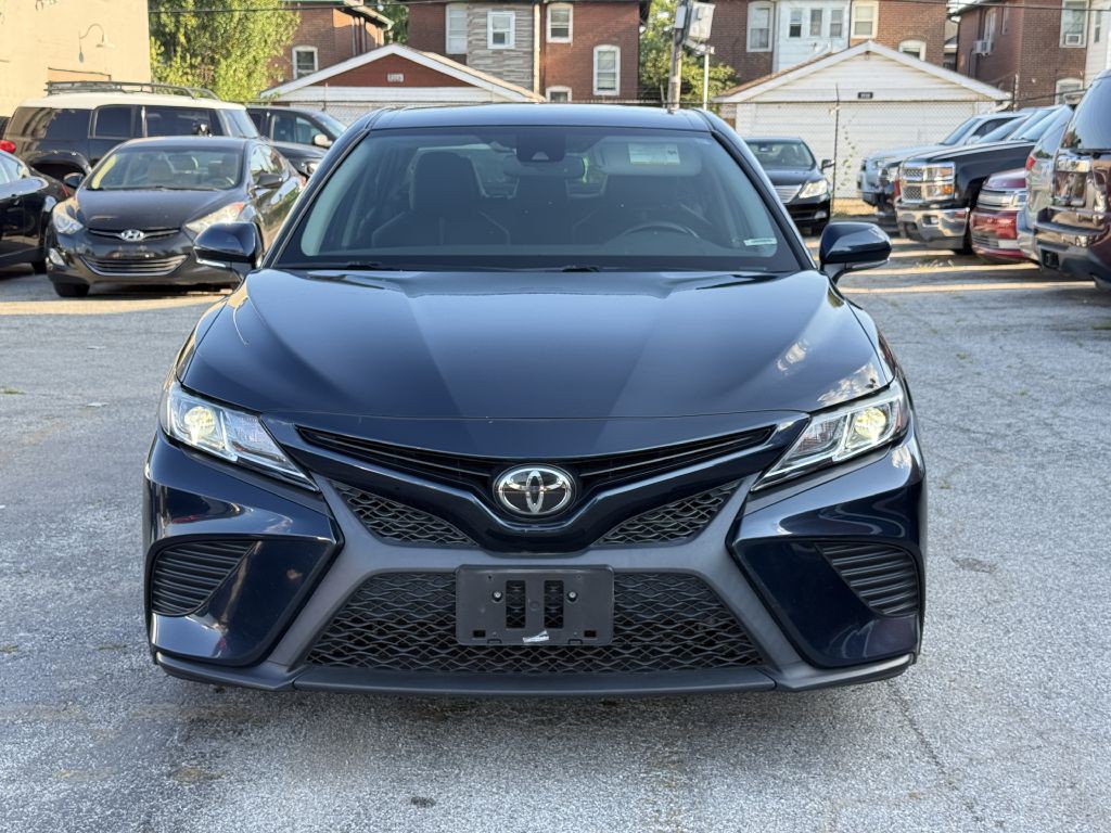 2019 Toyota Camry Image 2