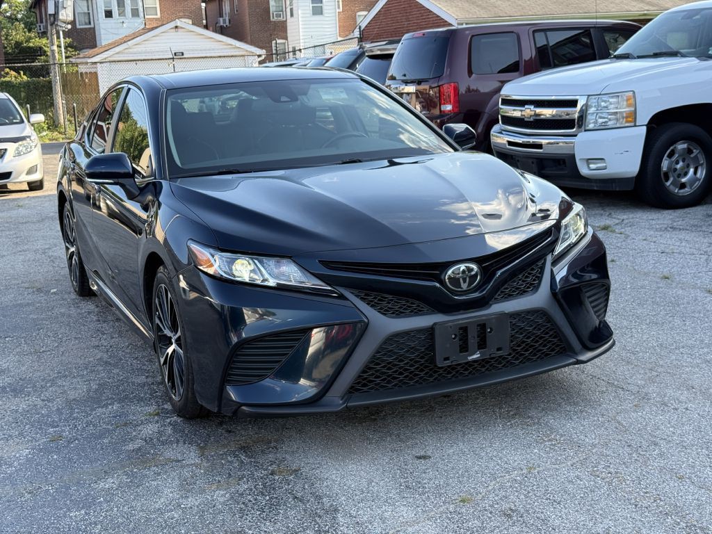 2019 Toyota Camry Image 3