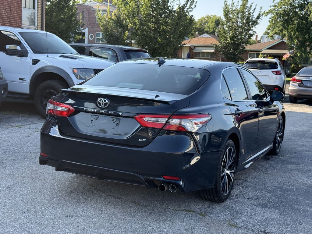 2019 Toyota Camry Image 4
