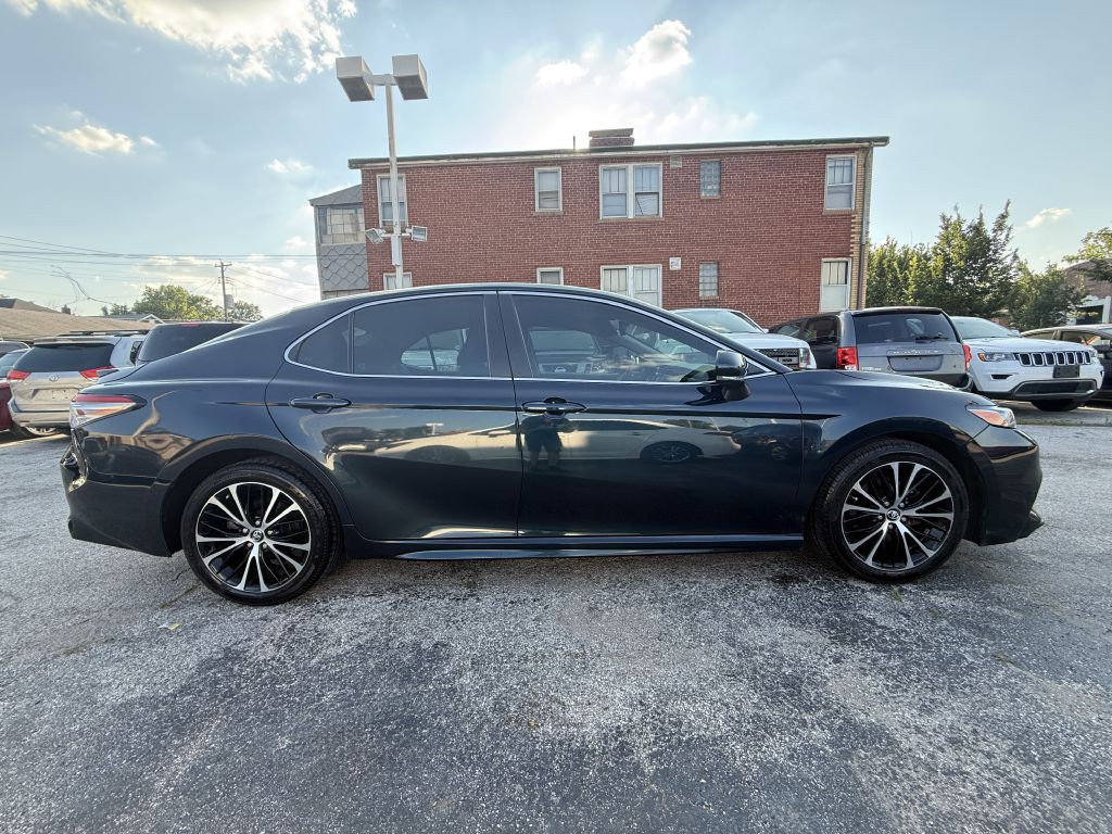 2019 Toyota Camry Image 6