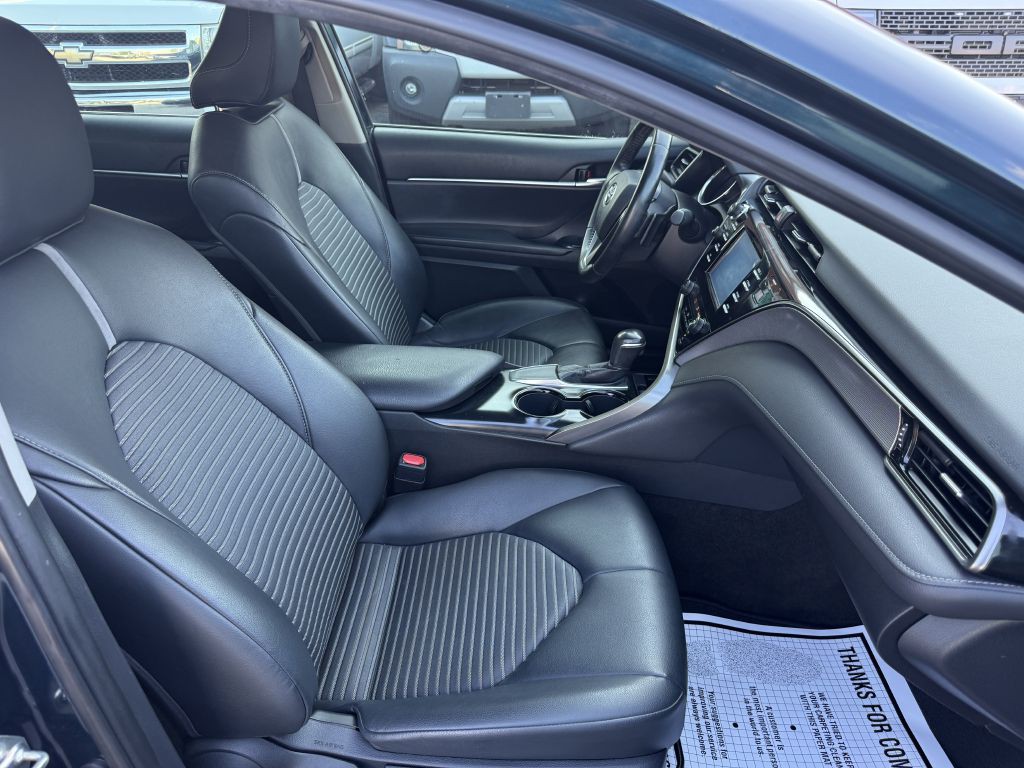 2019 Toyota Camry Image 20