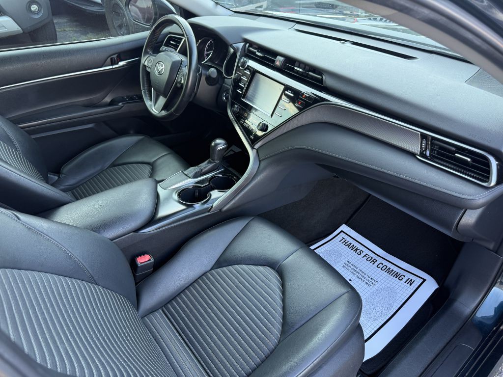 2019 Toyota Camry Image 21