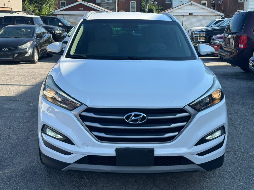 2017 Hyundai Tucson Image 2
