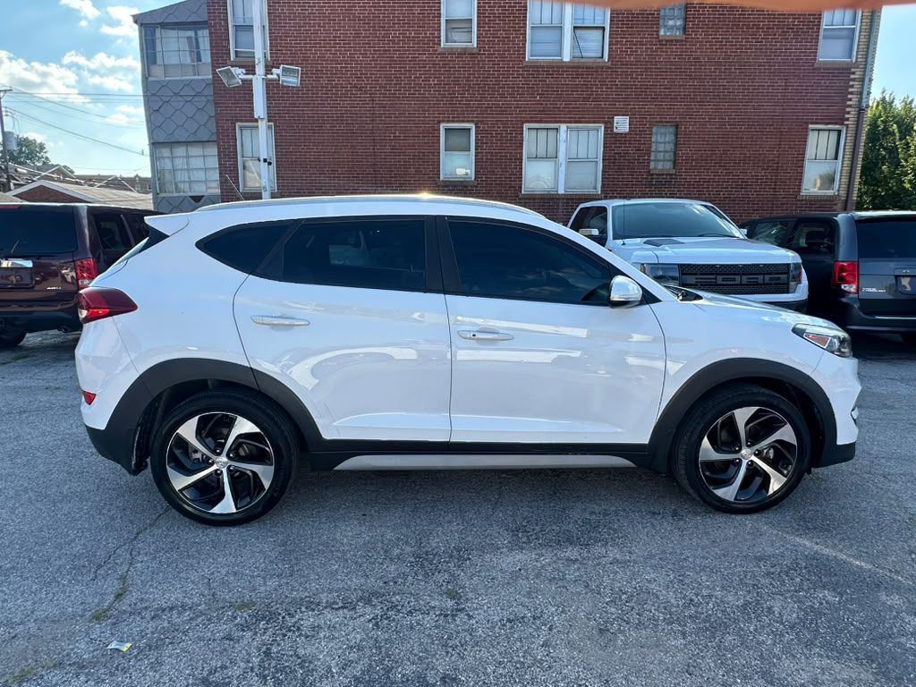2017 Hyundai Tucson Image 6