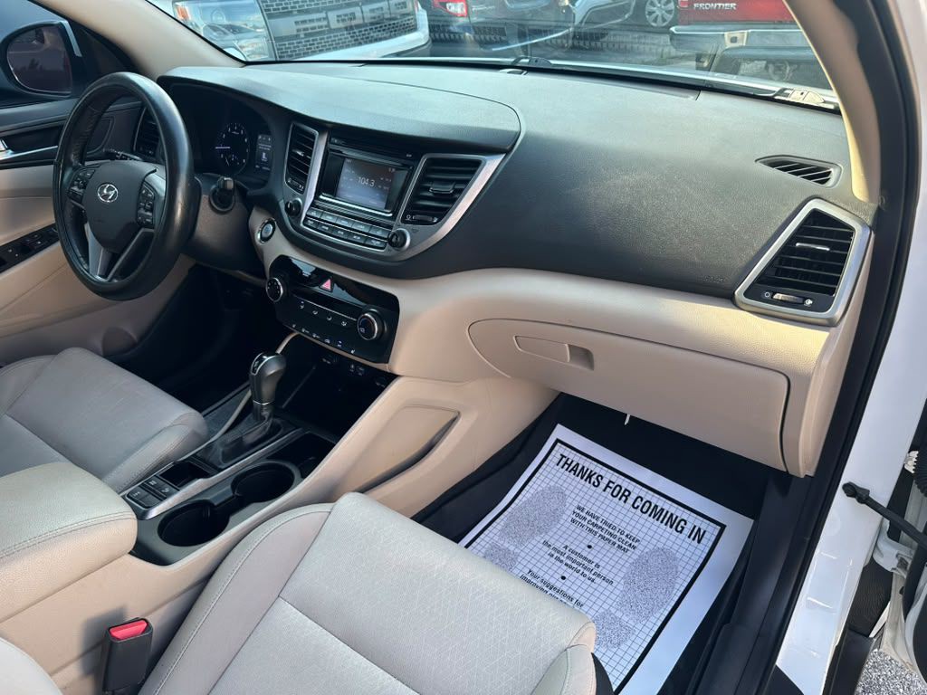 2017 Hyundai Tucson Image 21