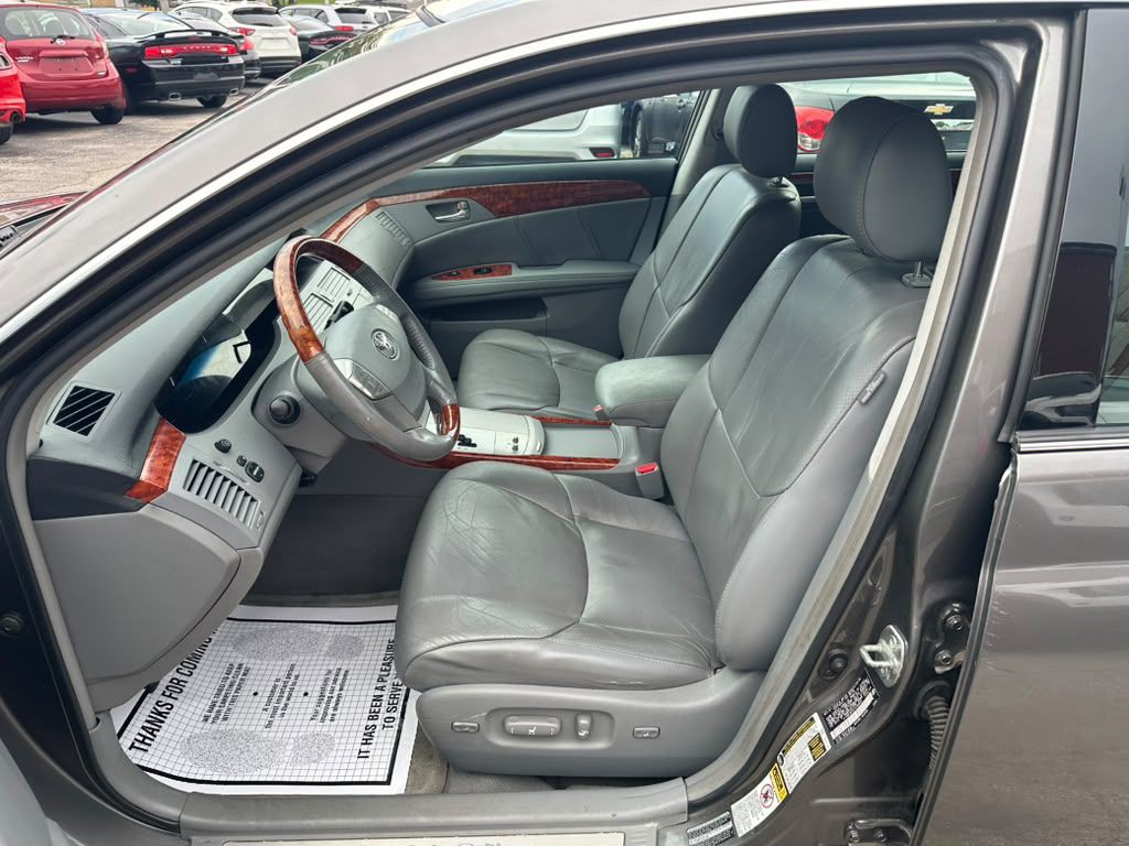 2007 Toyota Avalon Image 10