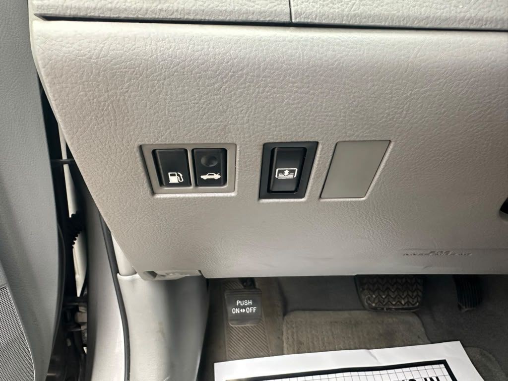 2007 Toyota Avalon Image 19