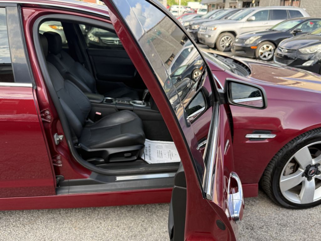 2009 Pontiac G8 Image 17