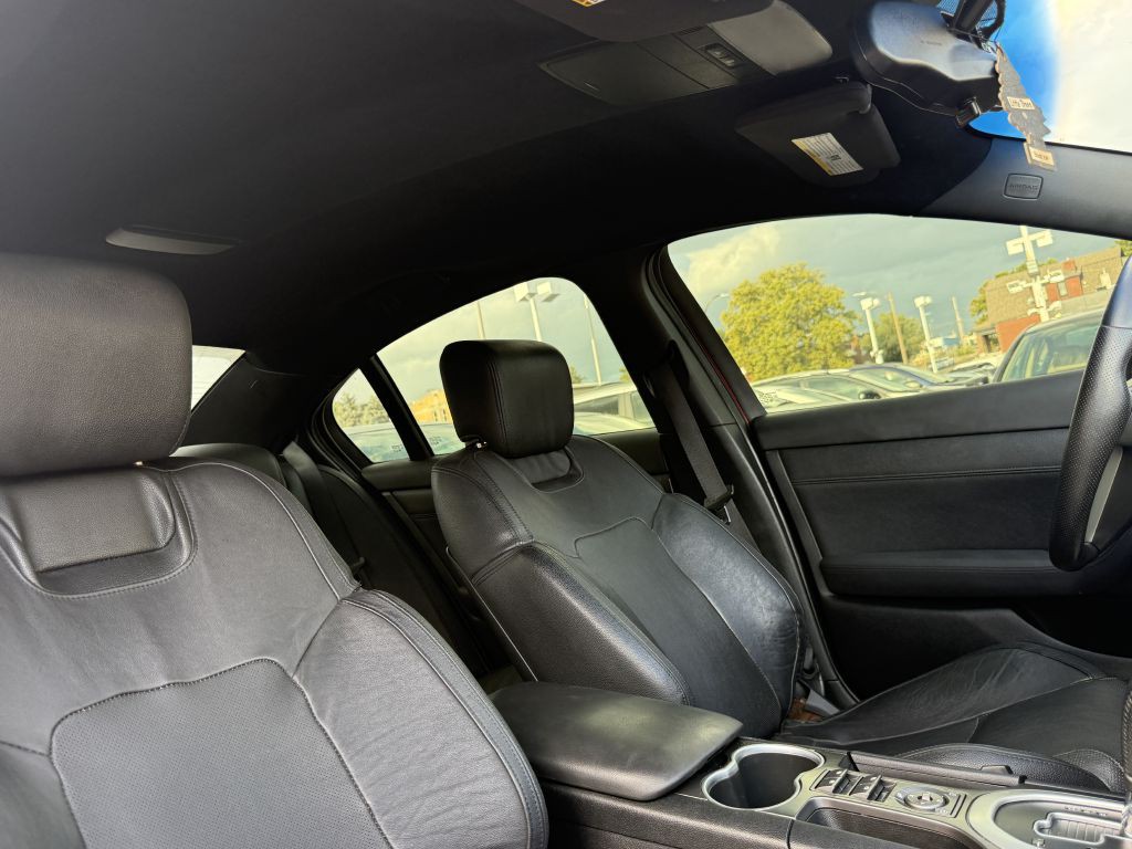 2009 Pontiac G8 Image 21