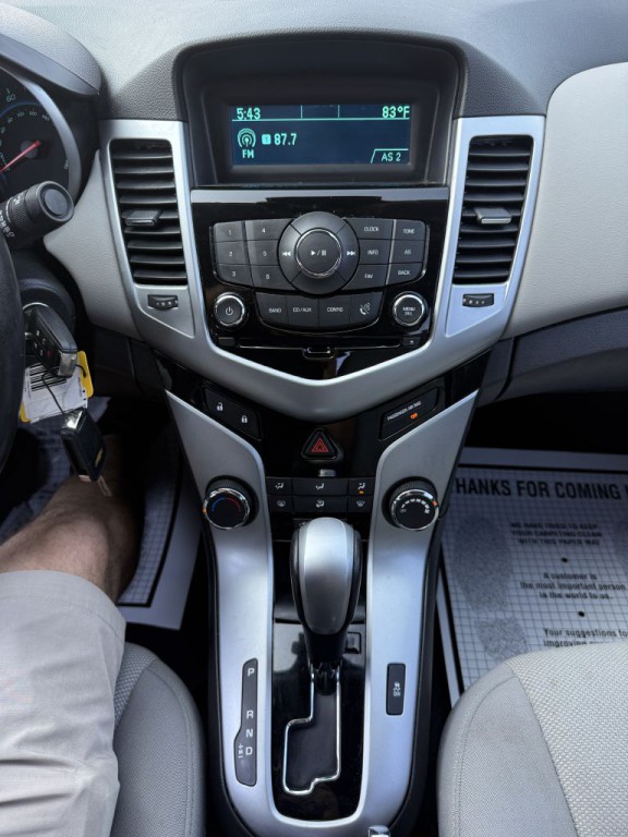 2013 Chevrolet Cruze Image 14